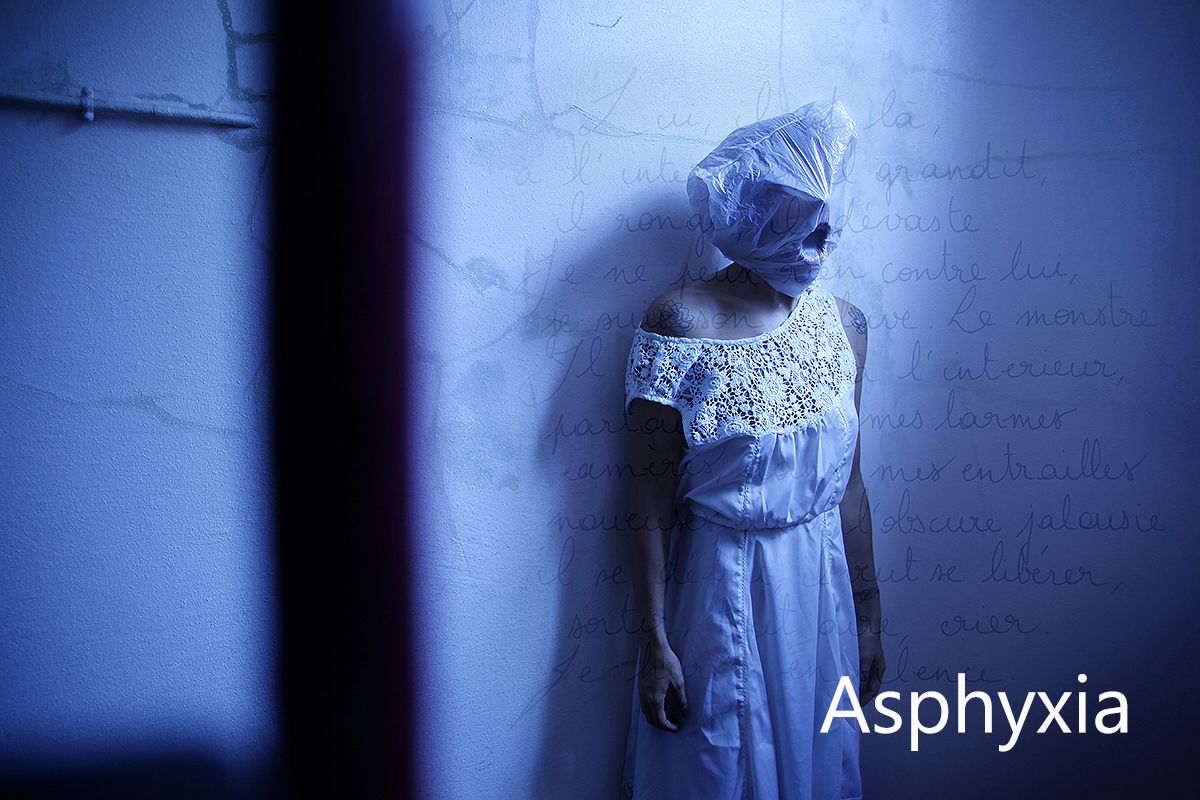 Photo de Morgana Fata: images de la série "Asphyxia"